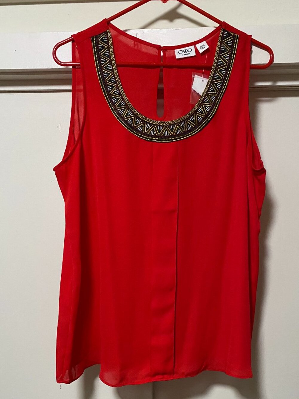 **NWT - Cato woman, red sleeveless blouse w/ancient Egyptian design, size 14/16W